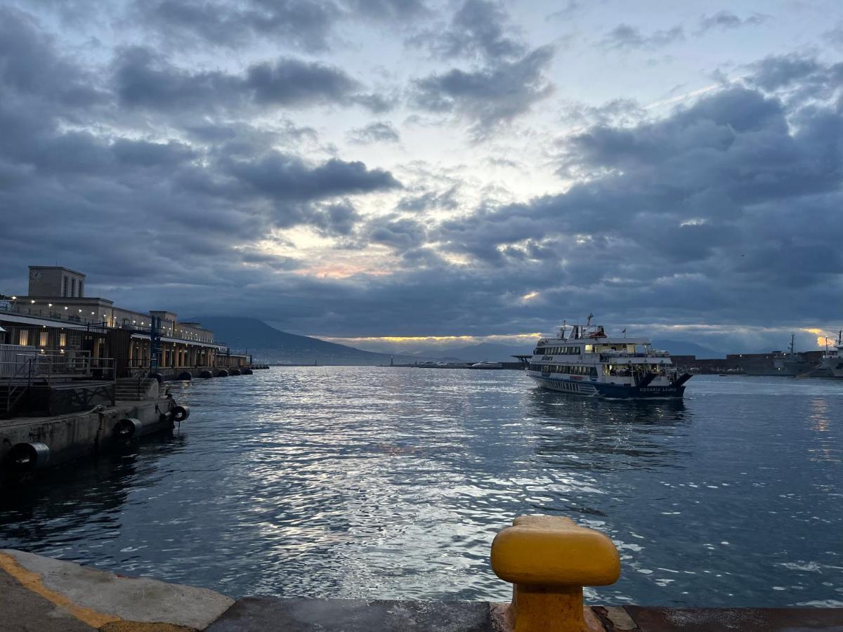 Holiday Home Un Posto Solare Napoli Eksteriør billede