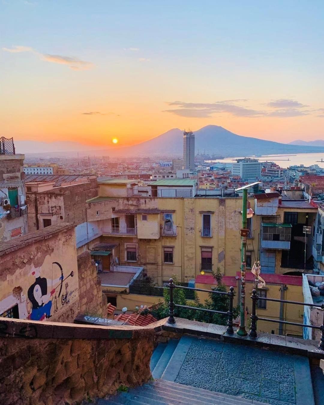 Holiday Home Un Posto Solare Napoli Eksteriør billede