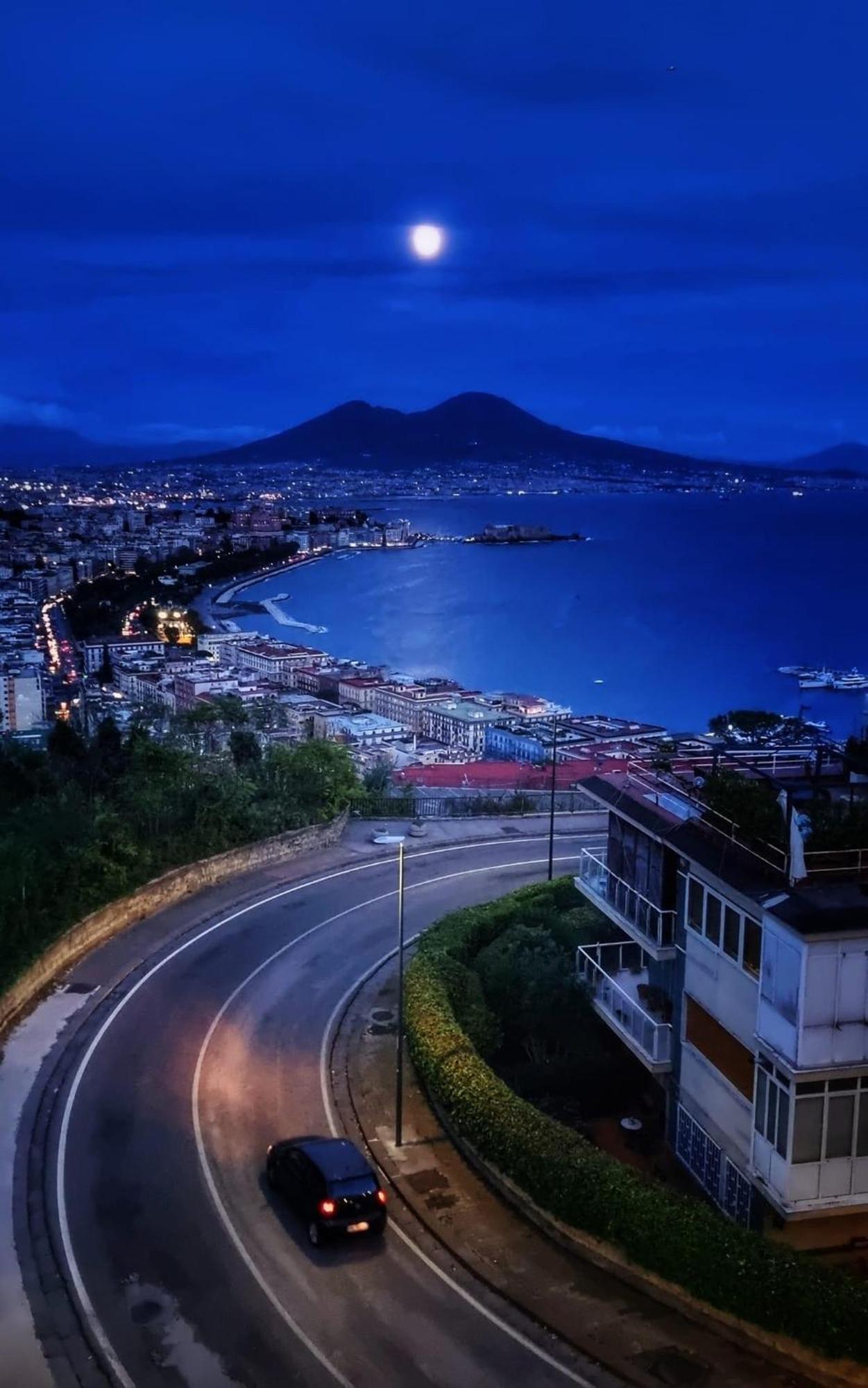 Holiday Home Un Posto Solare Napoli Eksteriør billede